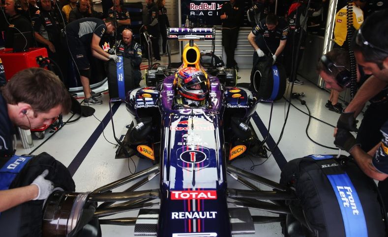 红牛二队轻取哈斯车队，塞恩斯扛起全队