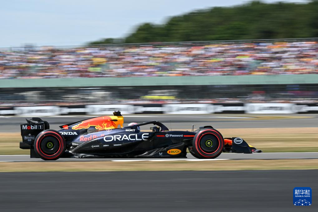 红牛二队险胜威廉姆斯，汉密尔顿点燃赛场