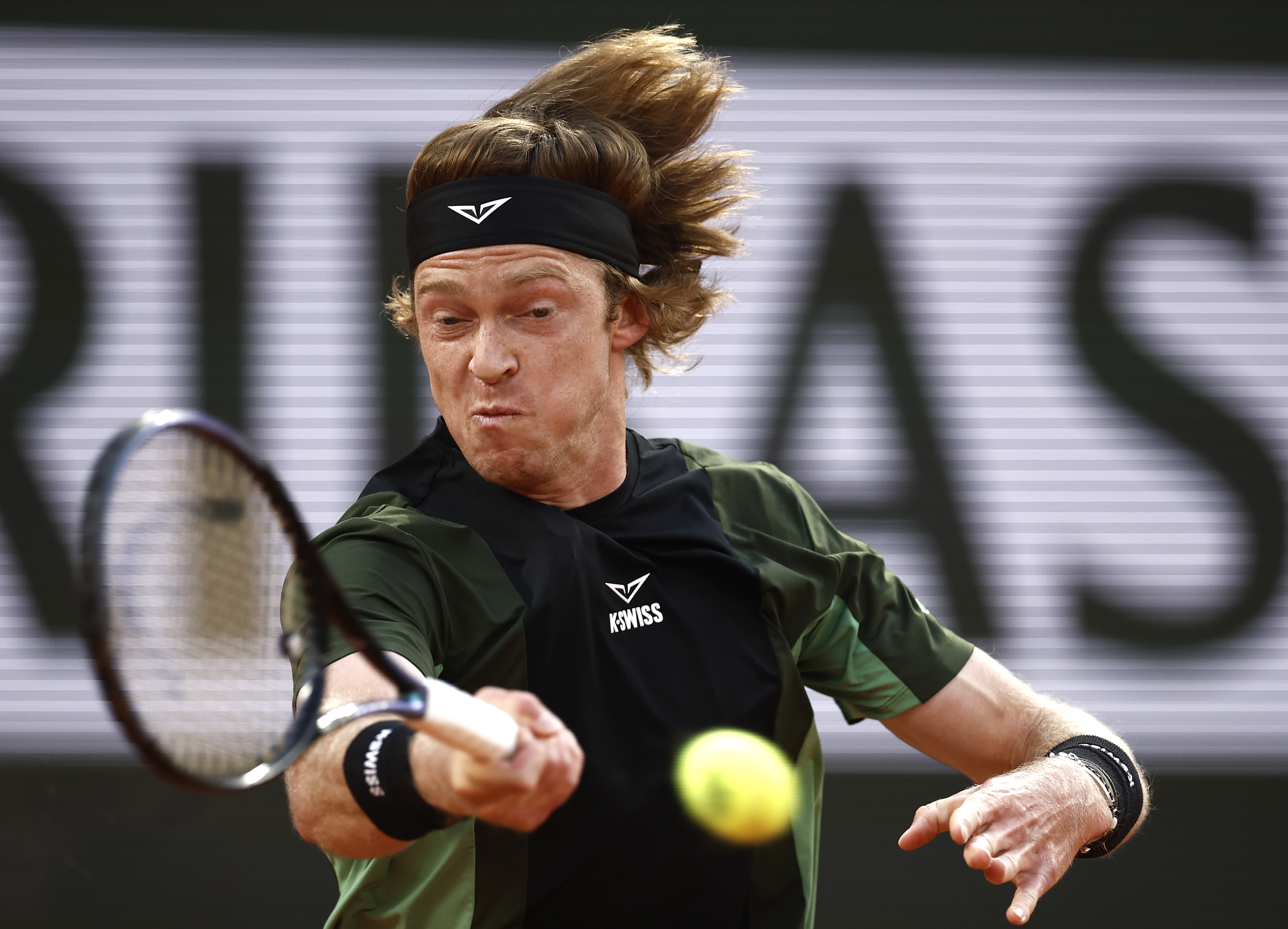 法网完胜ATP总决赛，辛纳高光表现