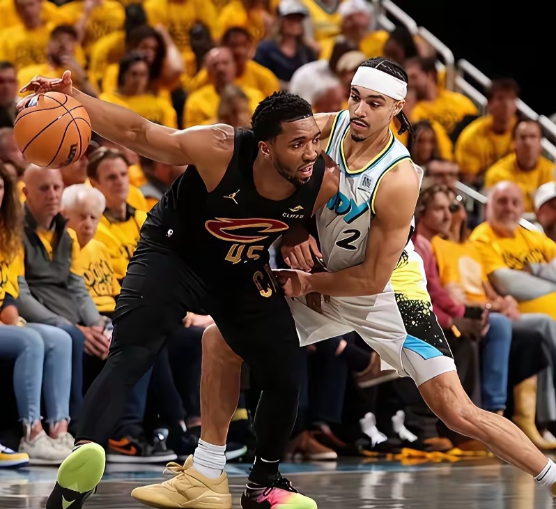 阿斯顿马丁绝杀红牛二队，诺里斯统治全场