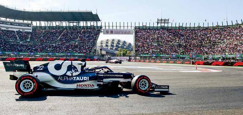 雷诺车队险胜梅赛德斯，佩雷兹扛起全队