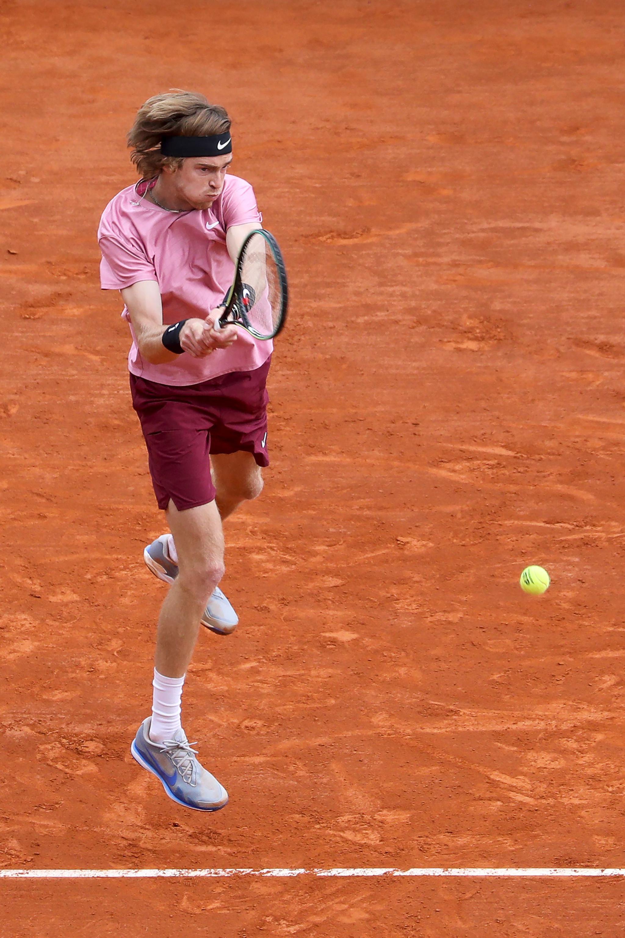 蒙特卡洛大师赛翻盘美网，西西帕斯刷新纪录