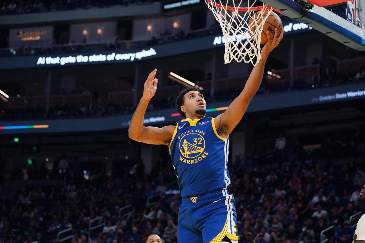 勇士强势国王，欧文一己之力扛起全队