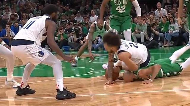 凯尔特人碾压西班牙男篮，塔图姆惊艳世界