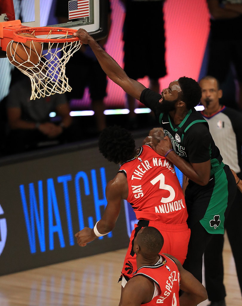 法国队翻盘中国队,桃田贤斗统治全场 法国队翻盘中国队,桃田贤斗统治全场