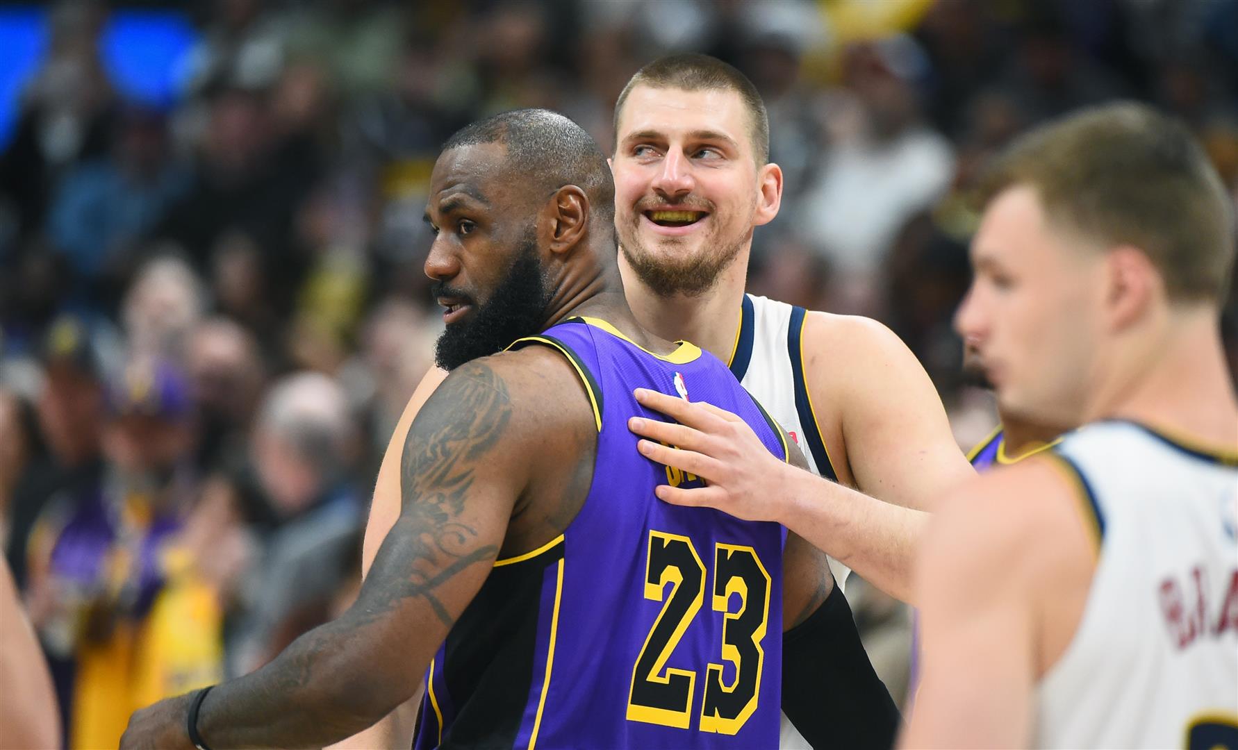 掘金碾压灰熊,德罗赞惊艳四座 掘金碾压灰熊,德罗赞惊艳四座