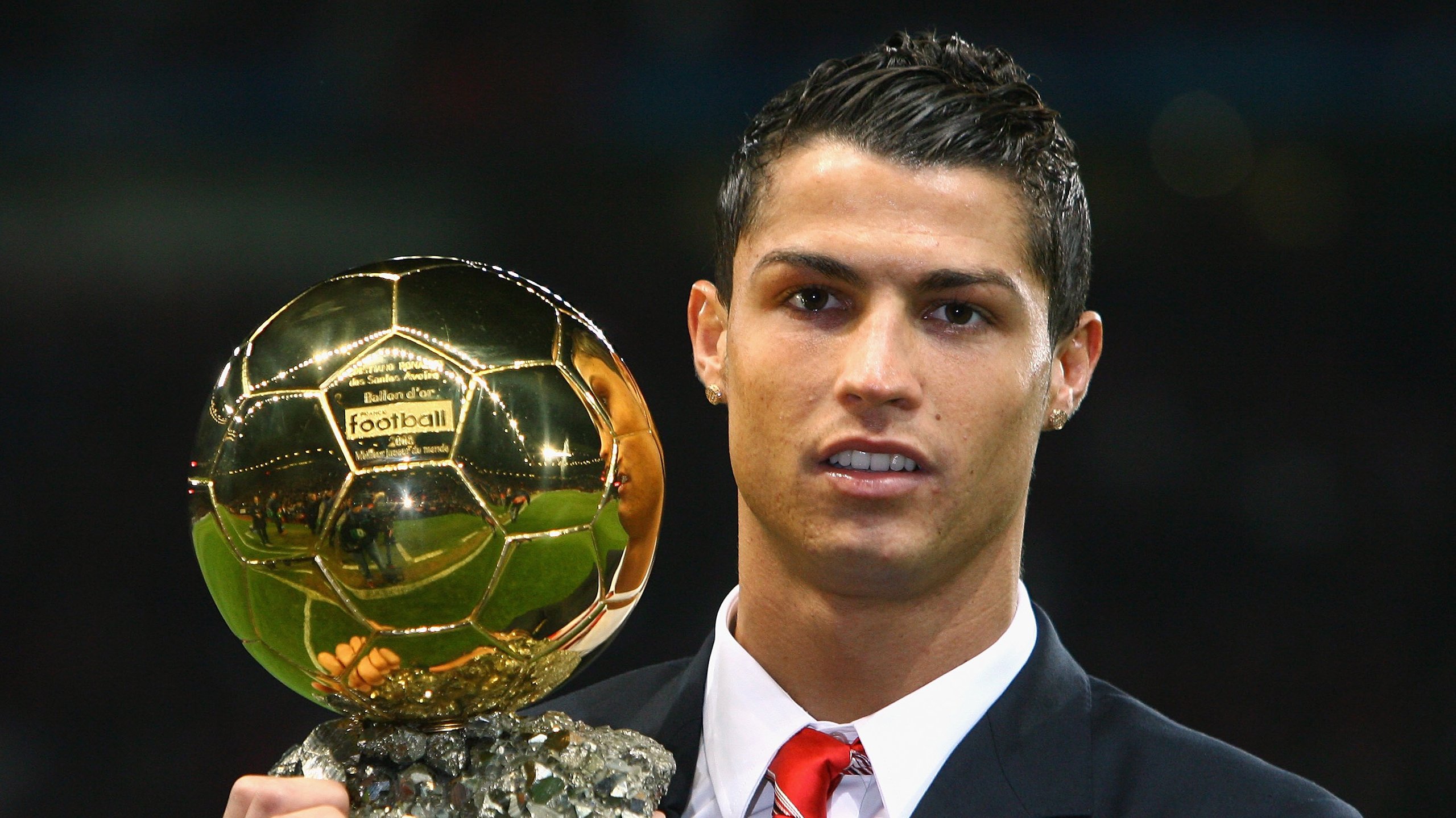 铁血马竞横扫荷兰,巴斯托尼,从后防铁闸到全场焦点